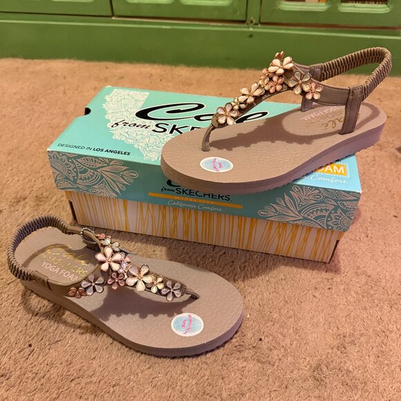 Skechers Cali Meditation - Glass Daisy Flower Sandals NWT - Picture 1 of 8